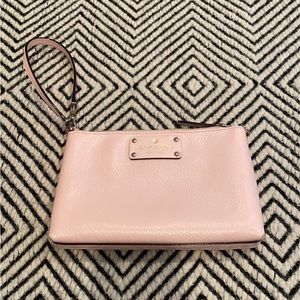 ❌SOLD❌ Kate Spade Pink Wristlet